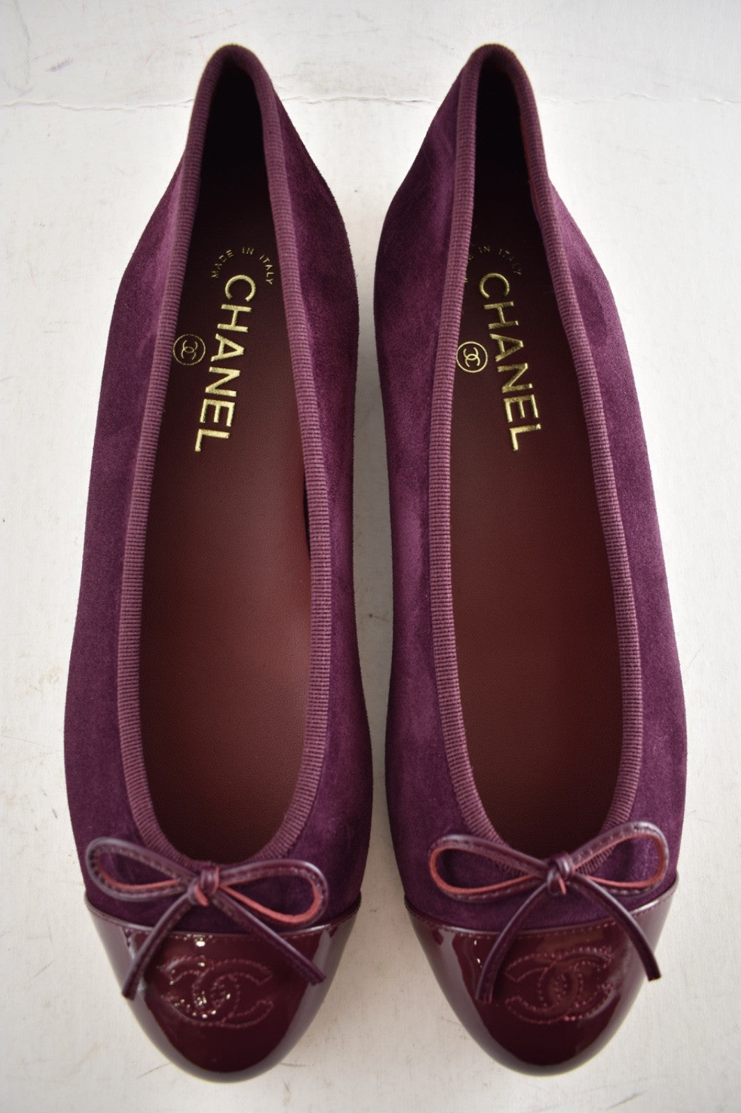 Chanel 26A Burgundy Suede Patent CC Logo Ballet Flat 38.5