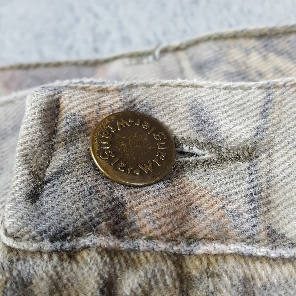 Wrangler Y2K Camo Double Knee Work Pants Size 34x31