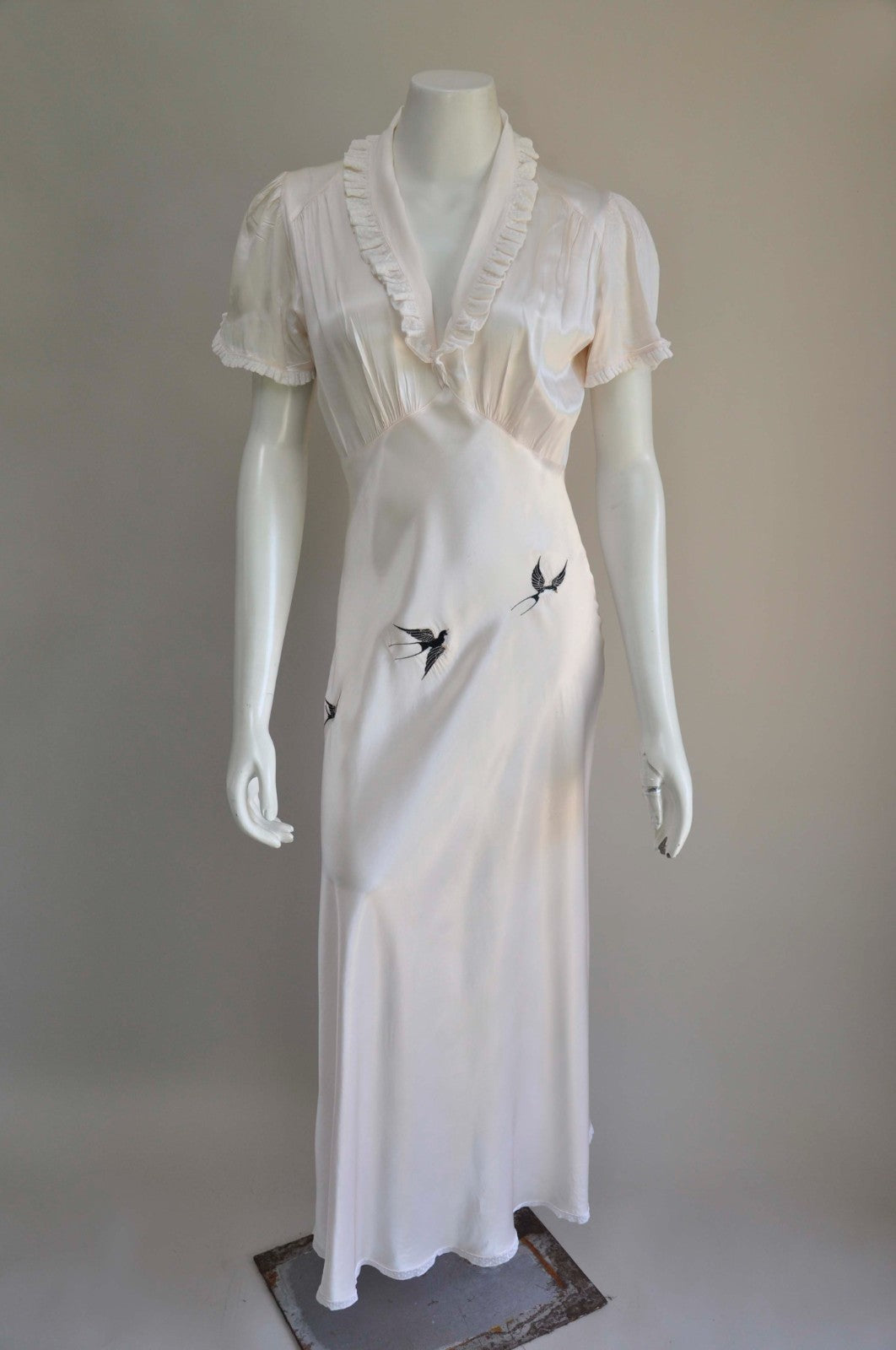 Vintage 1930s Light Pink Satin Bias Cut Slip Dress with Bird Embroidery Small Medium