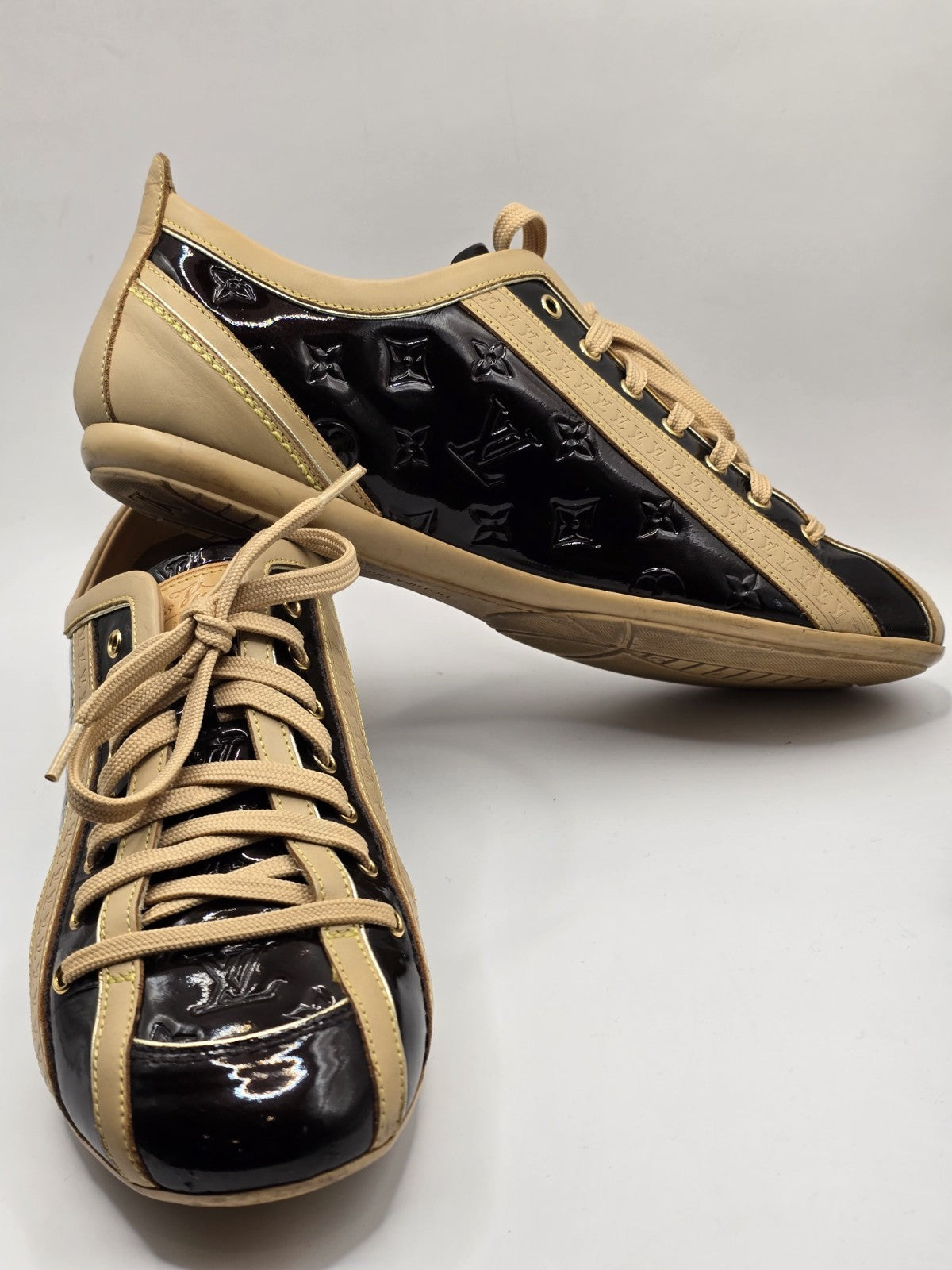 Louis Vuitton Amarante and Beige Monogram Vernis Leather Low Top Shoes