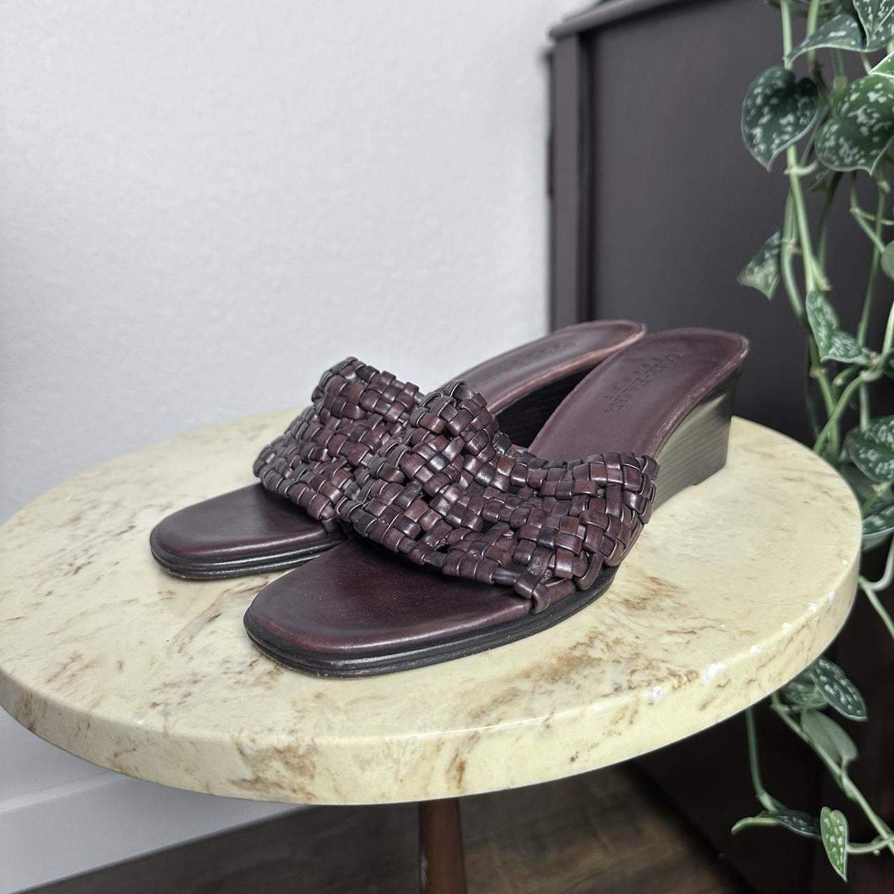 Vintage Woven Leather Brown Wedge Kitten Heels Size 8