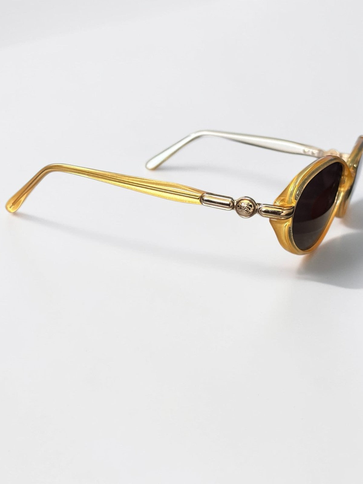 Vintage Burberry Sunglasses Womens Yellow Oval Acetate Brown Lens Italy Designer