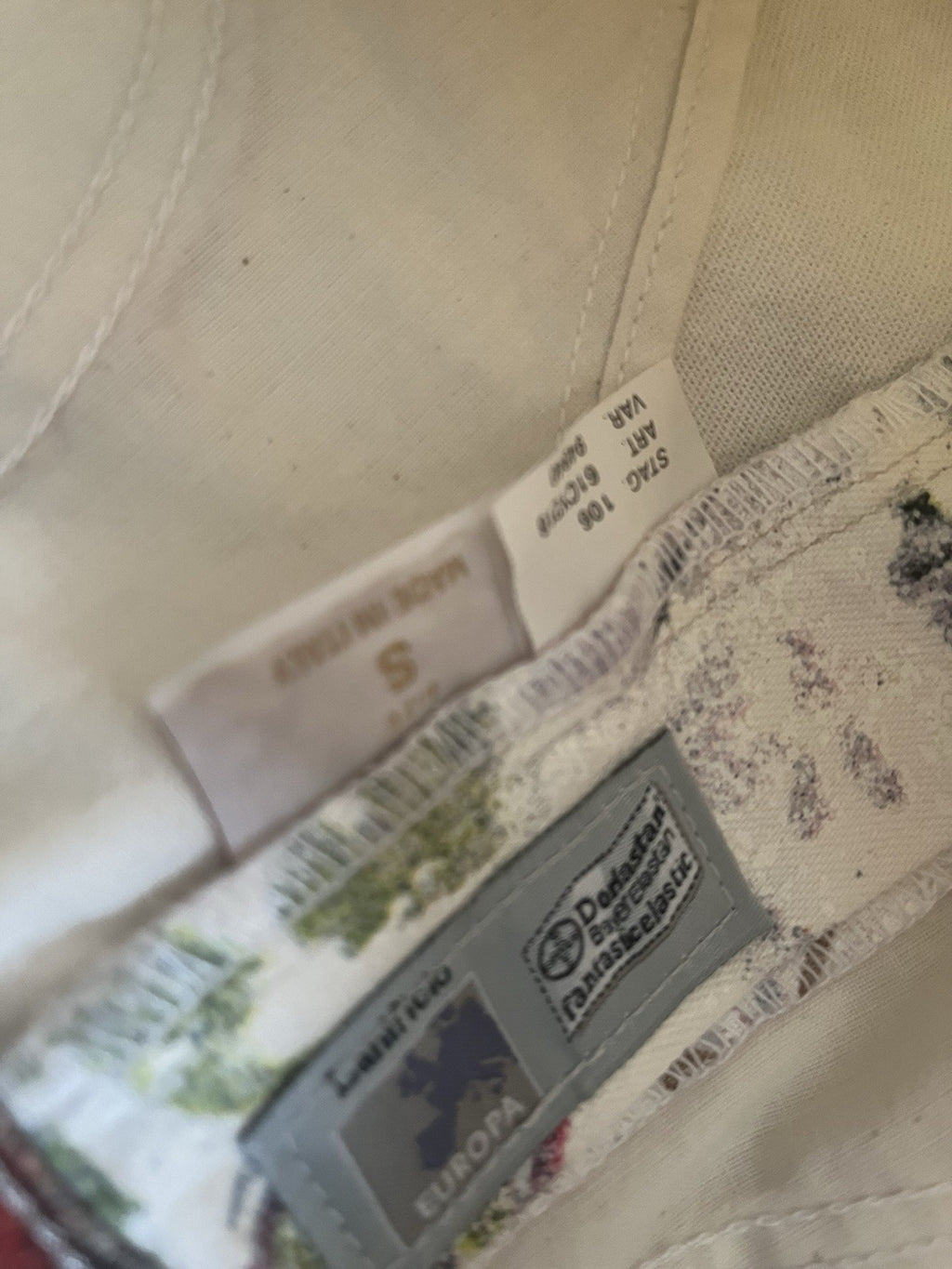 Rare Find!! Roberto Cavalli Rose Leopard Graffiti Jeans Small