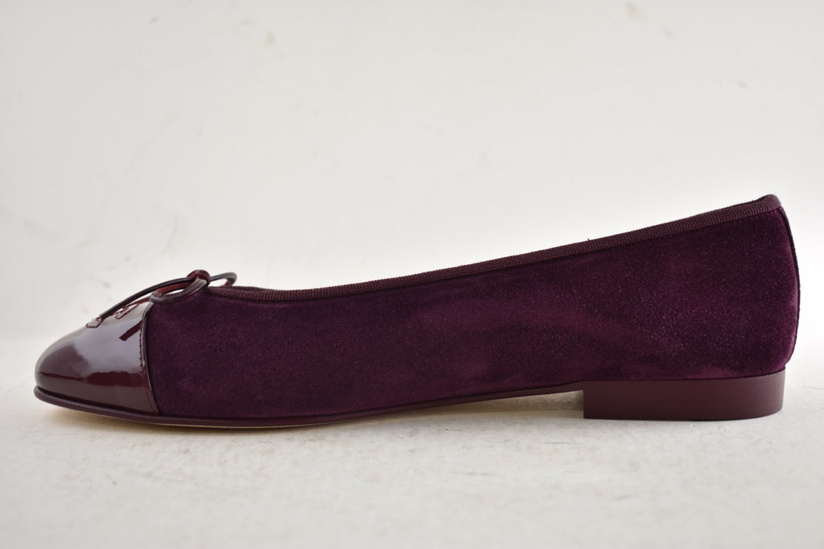 Chanel 26A Burgundy Suede Patent CC Logo Ballet Flat 38.5