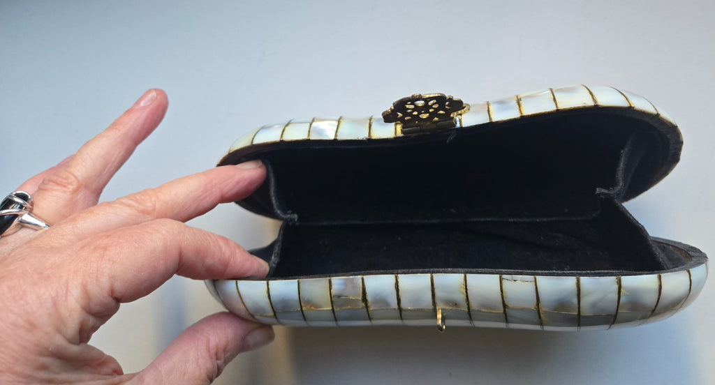 REAL Vintage Mother of Pearl Clutch Purse 50S Kidney Shape Filigree Brass Clasp