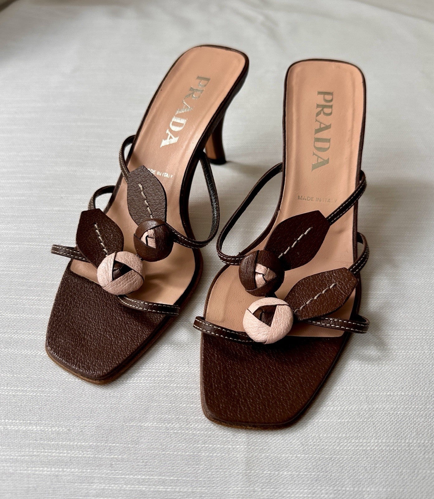 Vintage 90s 2000s PRADA Leather Rosebud Brown Pink Kitten Heels Sandals Size 37
