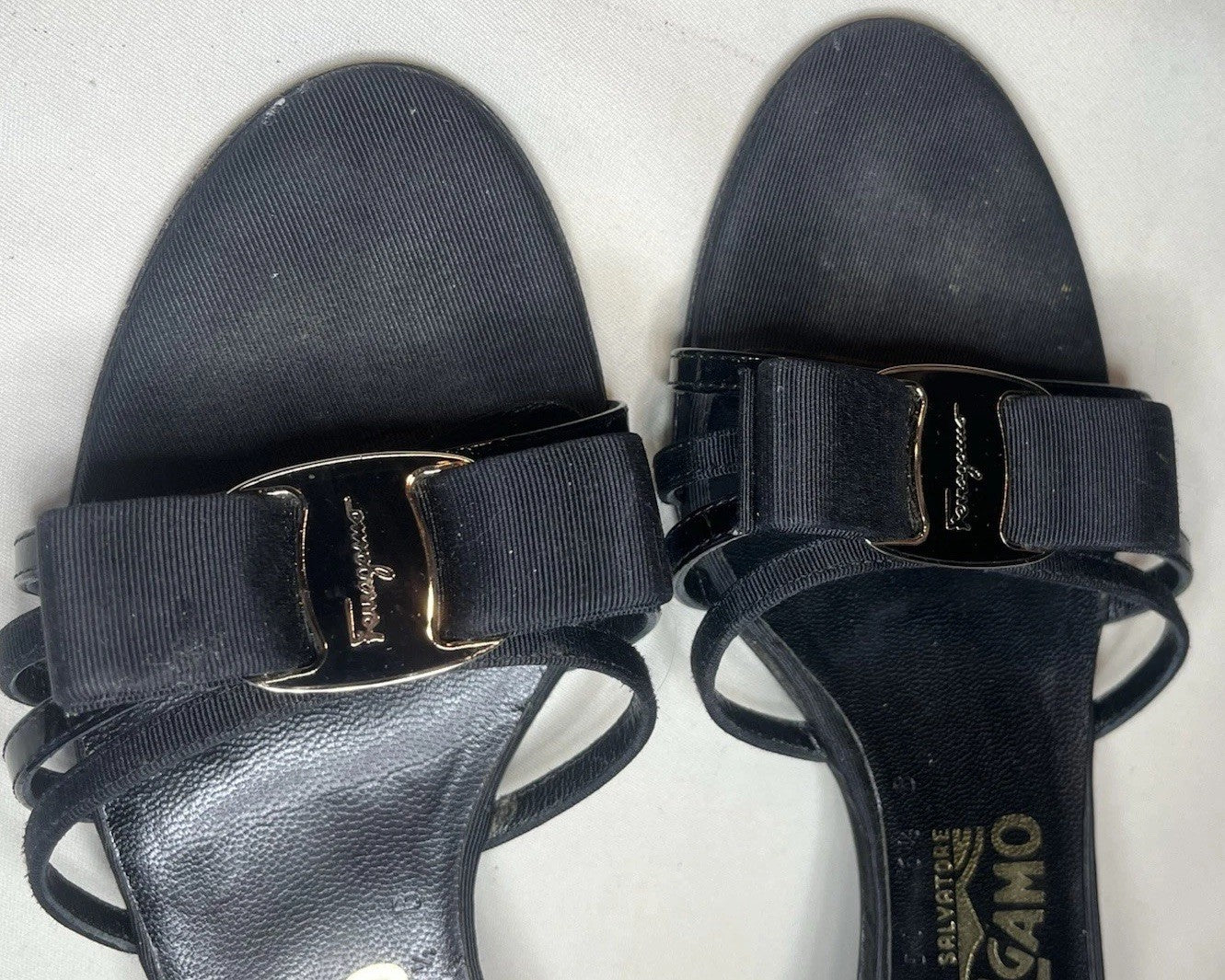 Salvatore Ferragamo Vara Kitten Black Patent Leather Bow Shoes Size 6.5