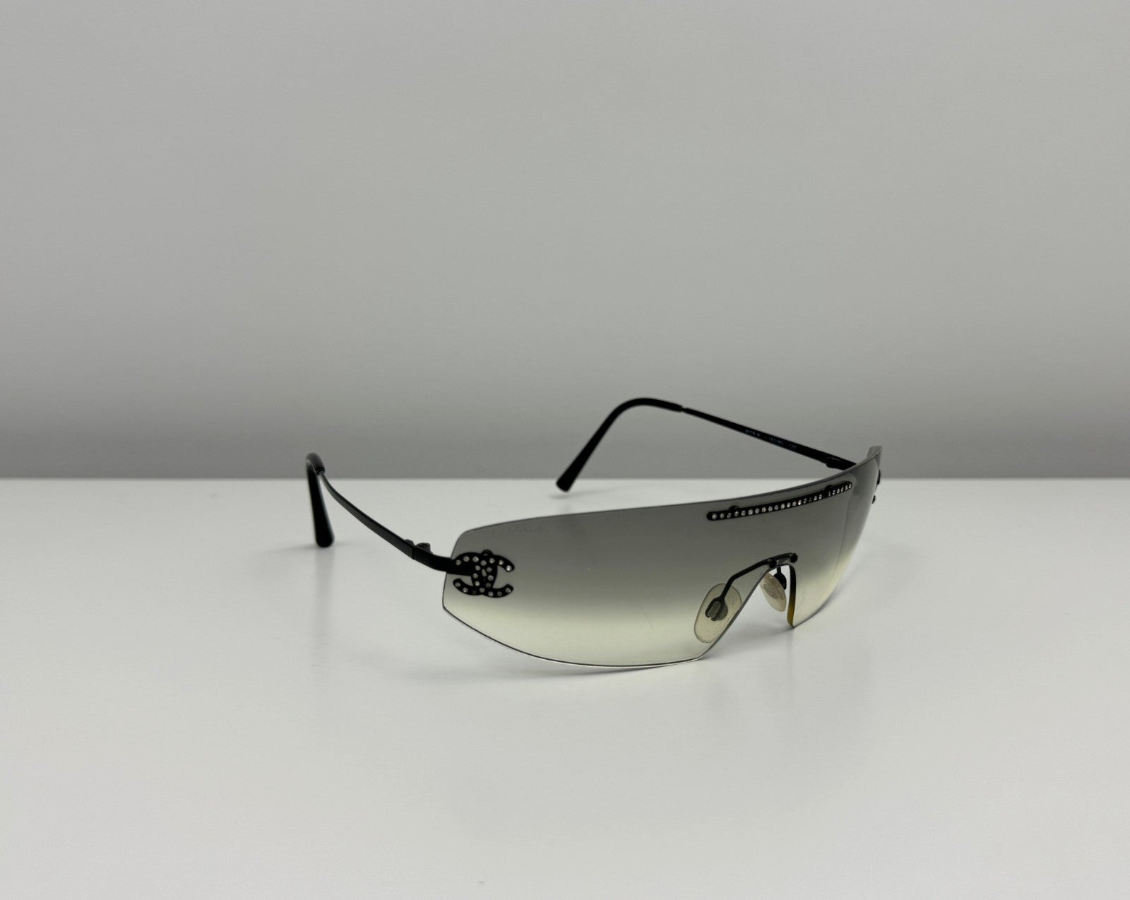 Vintage Authentic Chanel Shield Sunglasses 4078-B Gradient Lens Black Frames