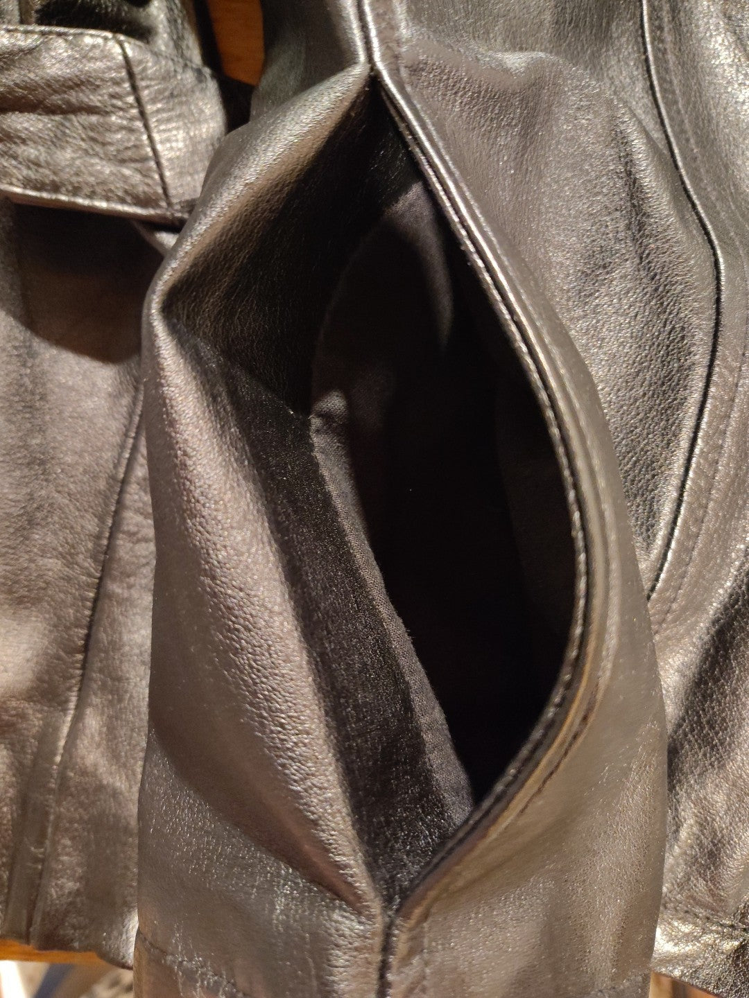 Vtg 90s Wilsons Black Leather Jacket Sz Small Fitted w/Belt Removable Thinsulate