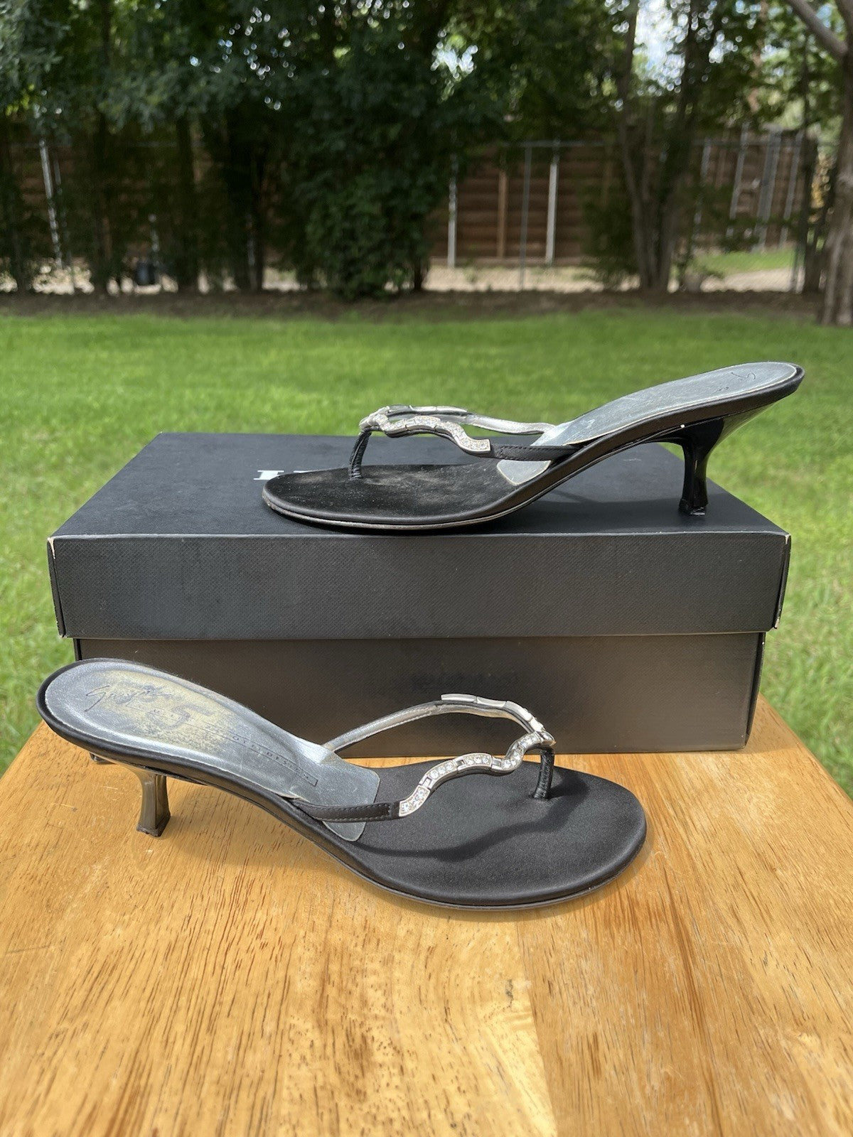 Vintage Giuseppe Zanotti Crystal Embellished Thong Kitten Heels Size 37.5