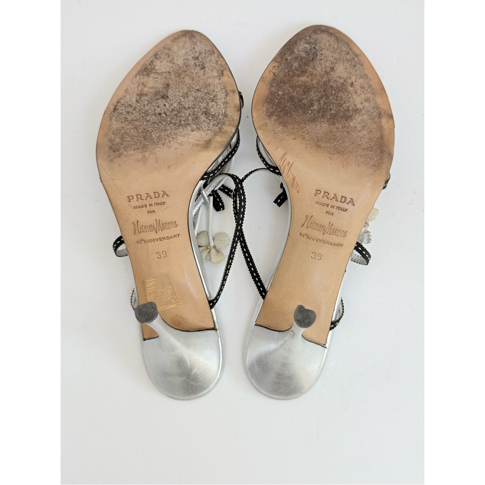 Prada Neiman Marcus 95th Anniversary Floral bouquet Sandals 39 Silver Leather