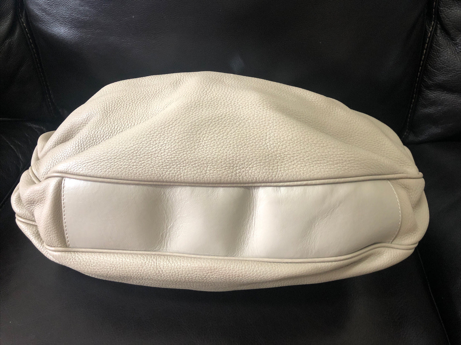 100% Authentic Burberry Leather Prorsum Large Warrior light taupe Hobo Bag