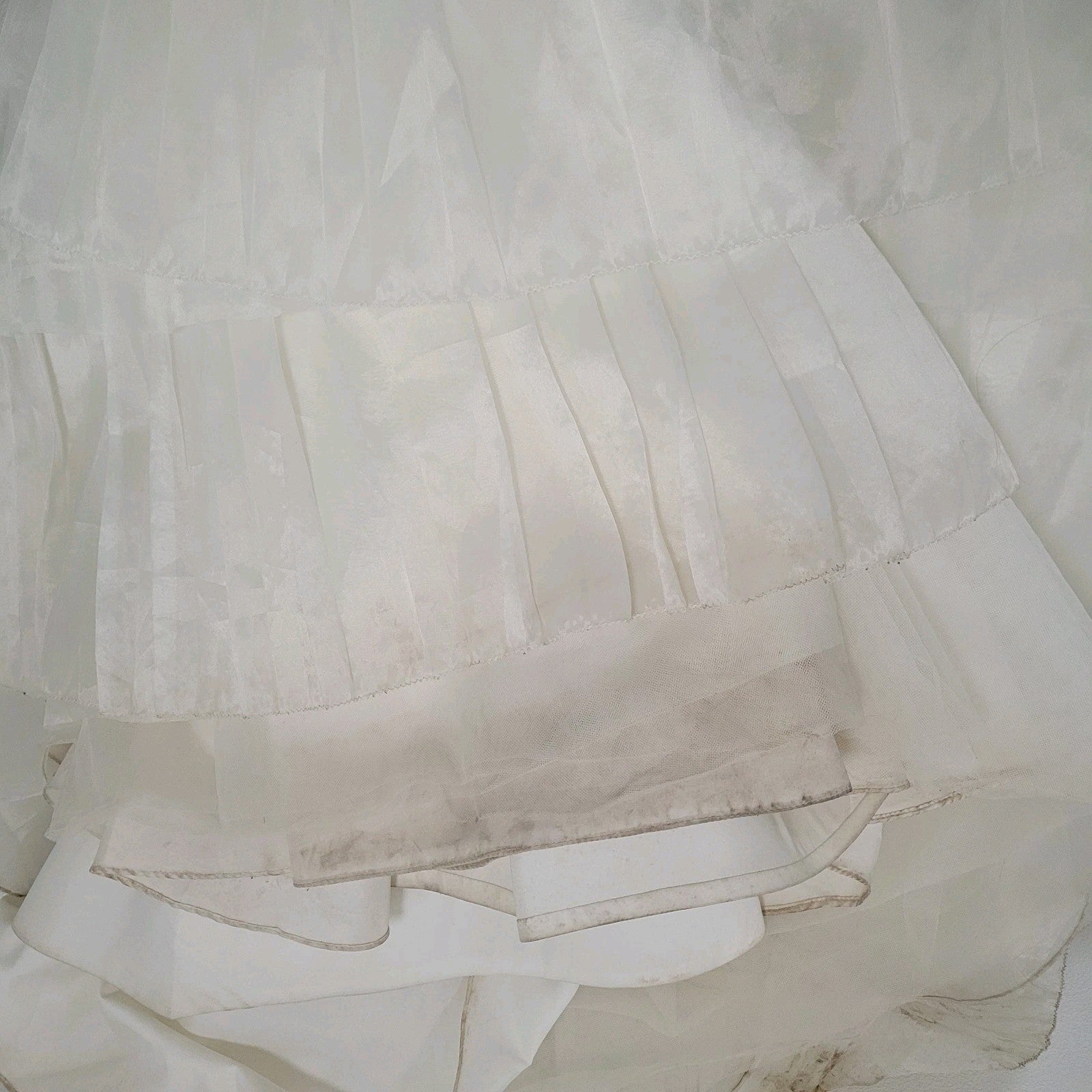 White By Vera Wang Ivory Tiered Strapless Bridal Wedding Gown Dress 12 VW351020
