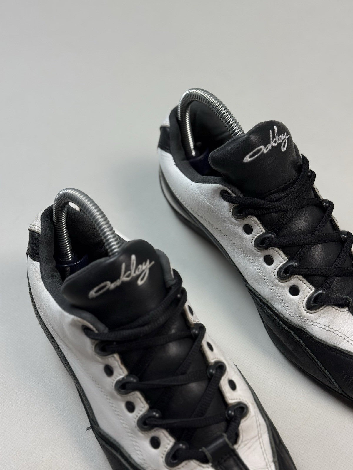 Oakley Leather Low Top Racing Sneakers
