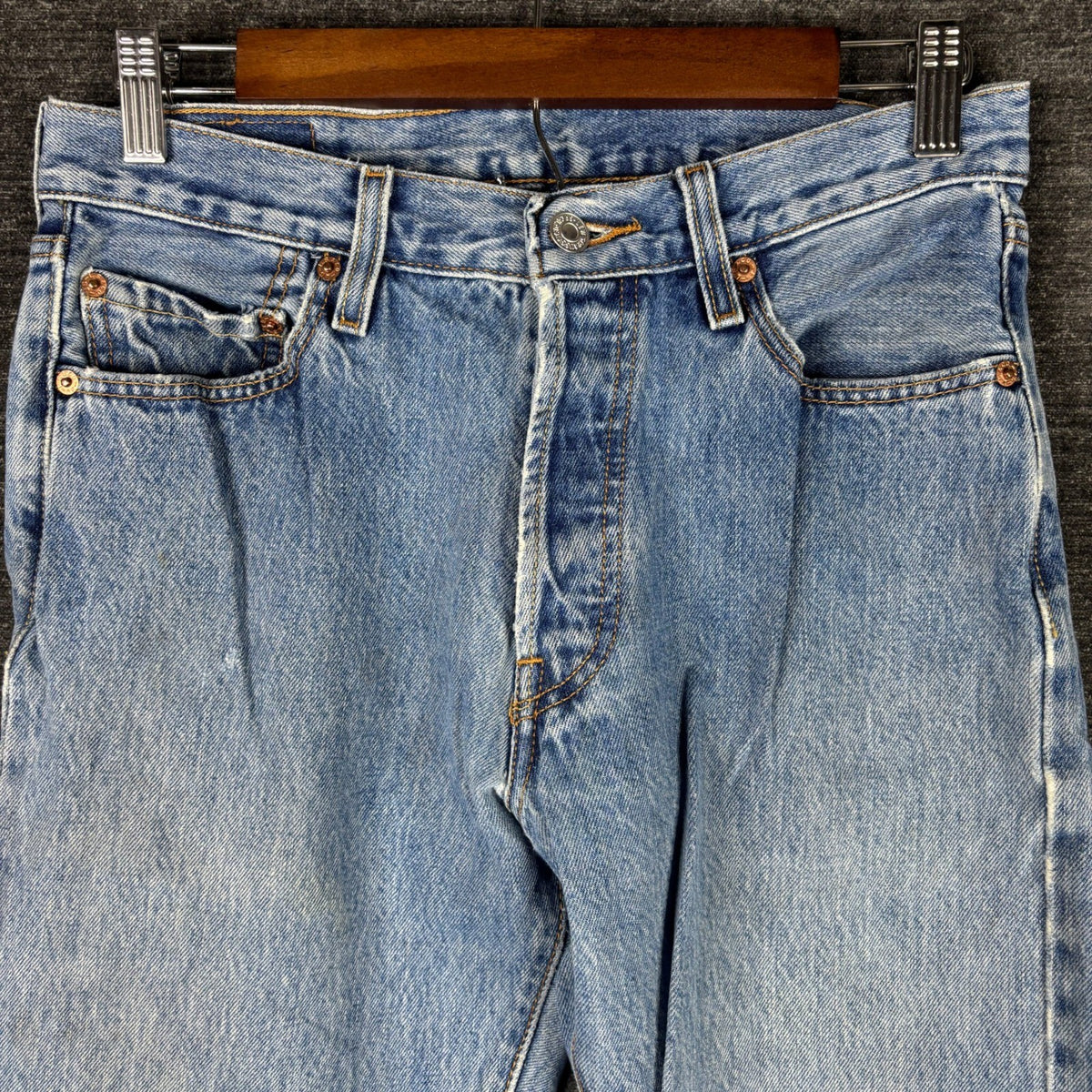 Levi's 501 Jeans - Light Wash Blue Straight Leg